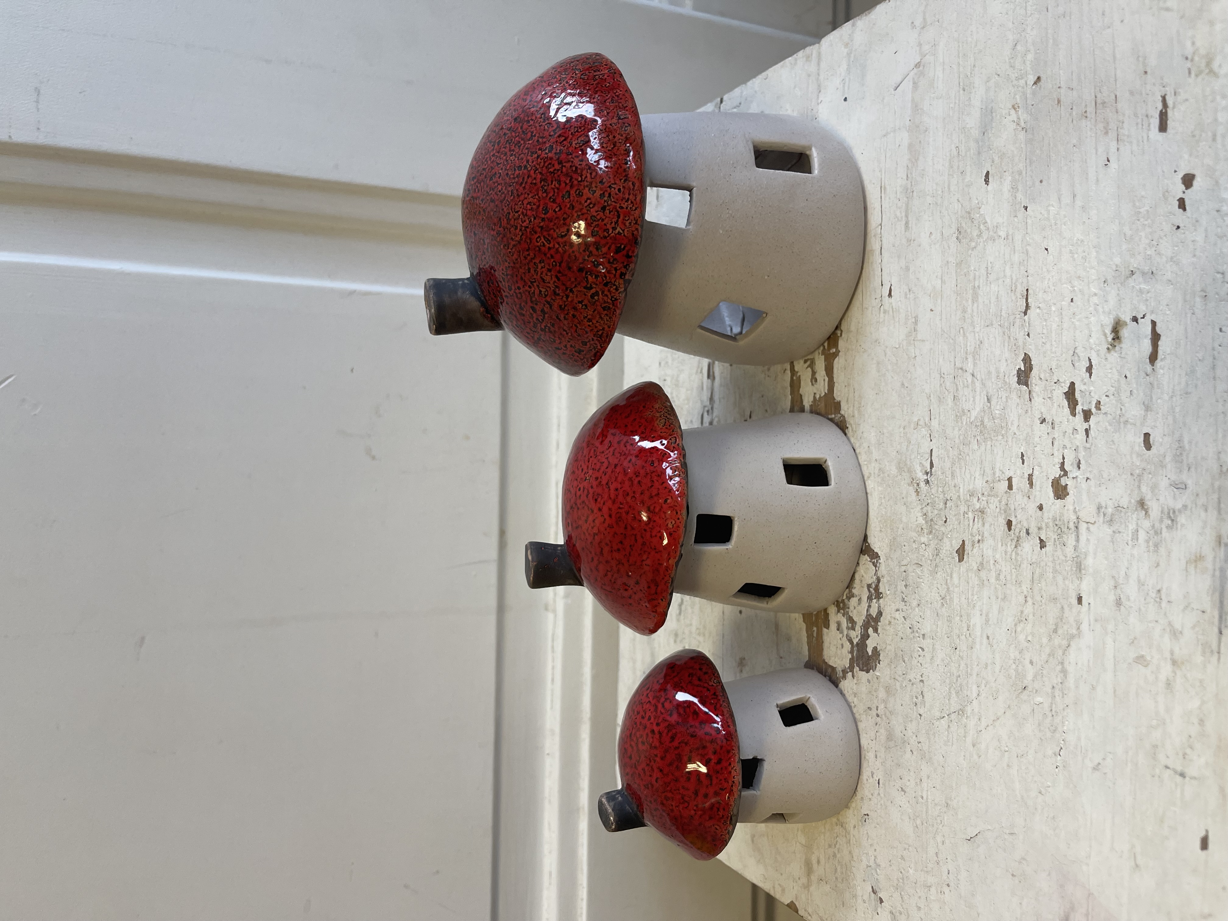 Keramická muchomůrka domeček menší 