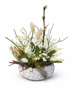 Designová  dekorace s konvalinkami