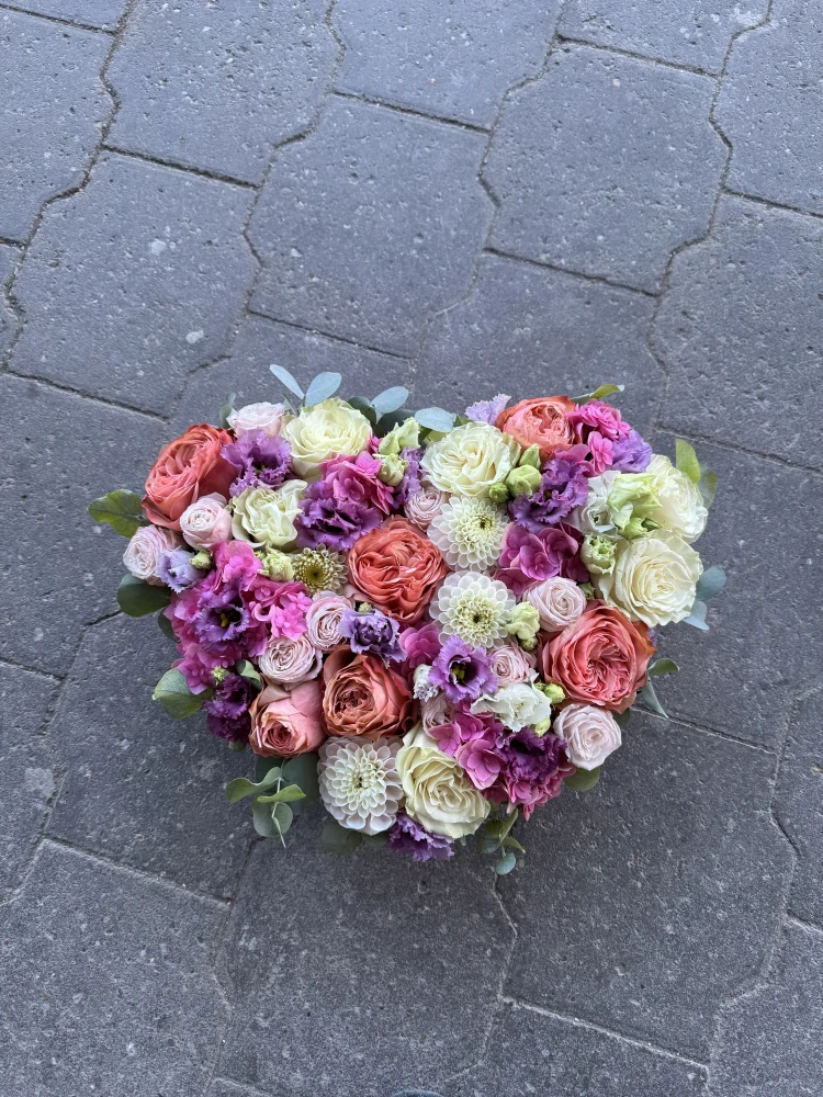 Flower box - srdce mix květin 