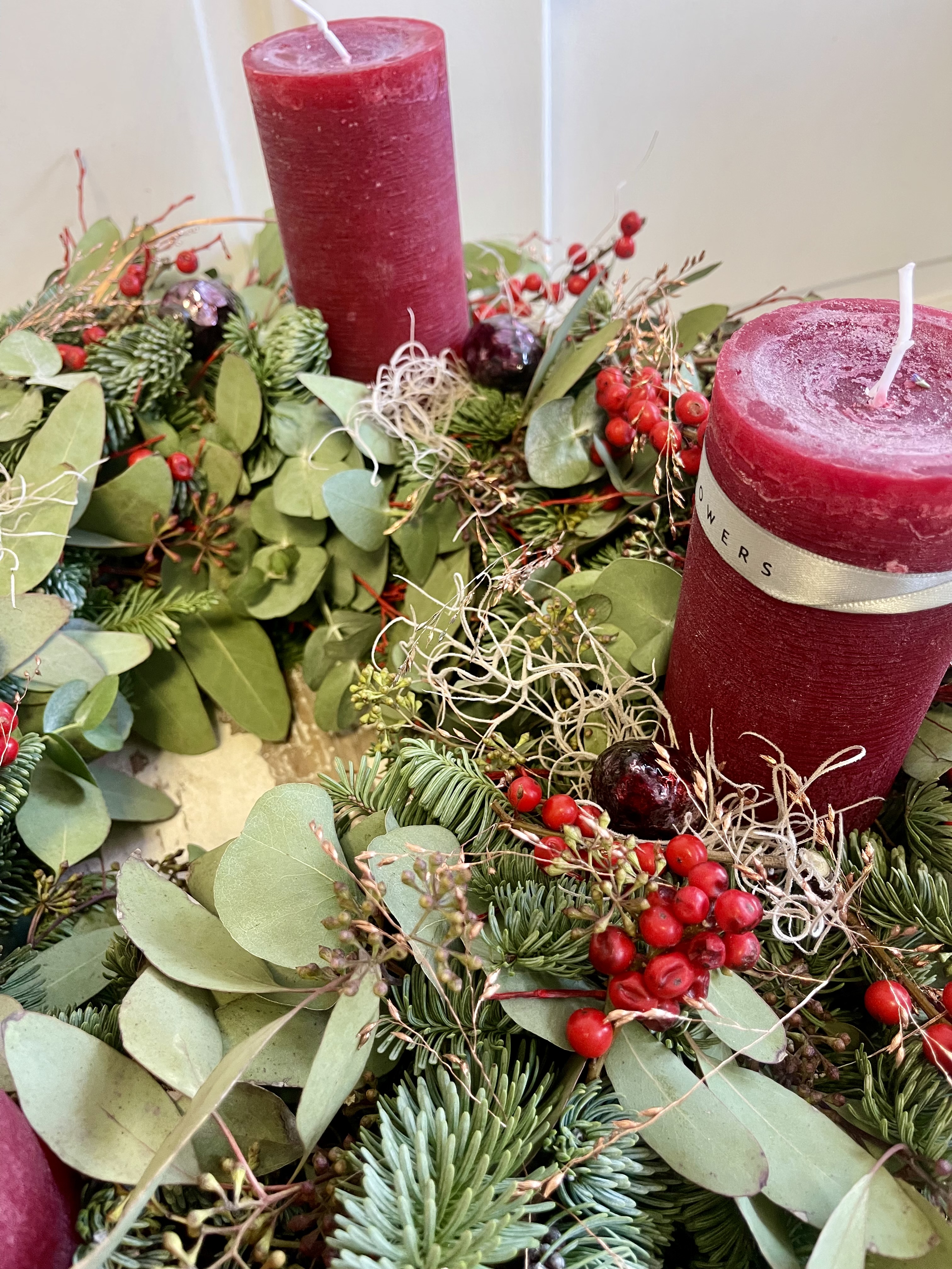 Velký adventní věnec červená 