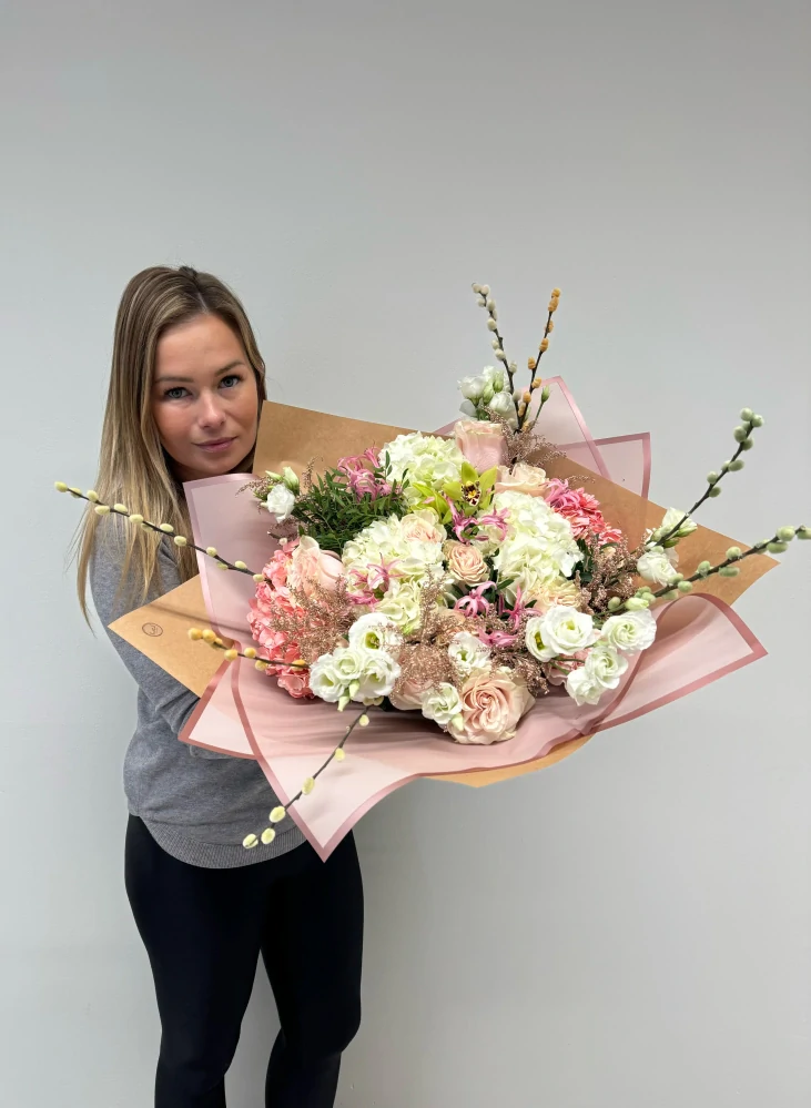 Kytice maxi - luxusní mix pivoňek a hortensií