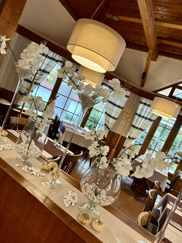 Výzdoba interiéru restaurace 