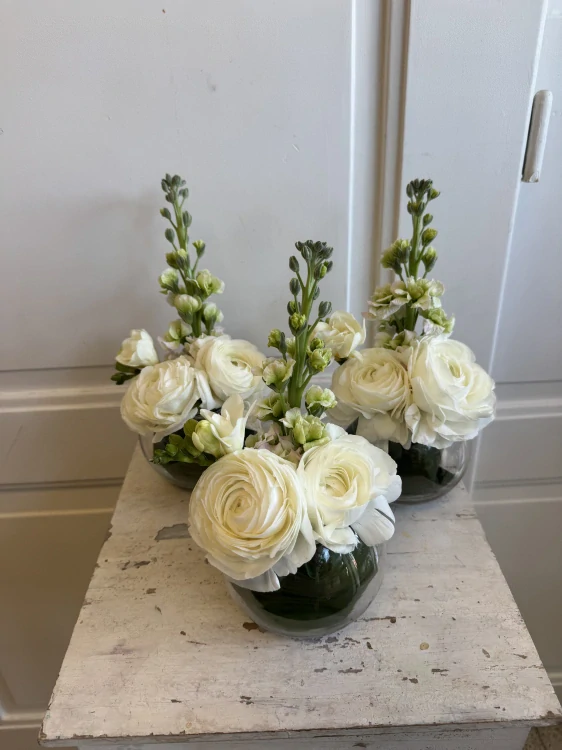 Dekorace ikebana na bistro stolek 