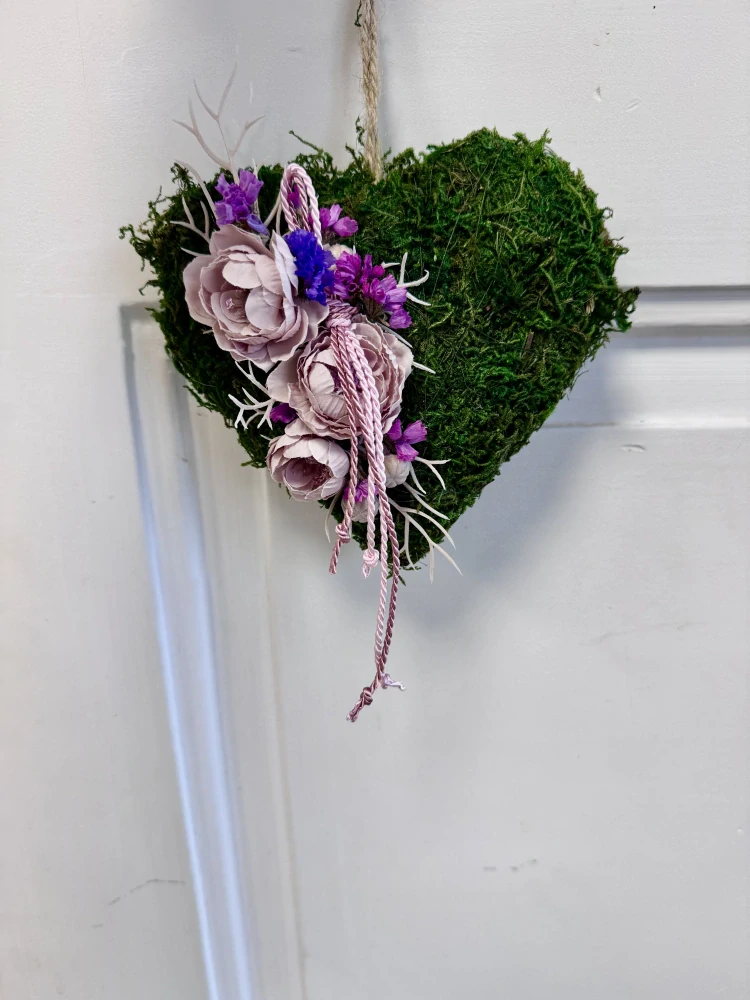 Srdce mechové 15cm pudrové 