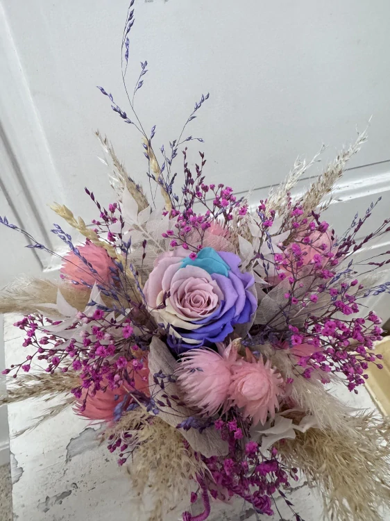 Dekorace stabilizovaná růže do fialkovo-růžova  