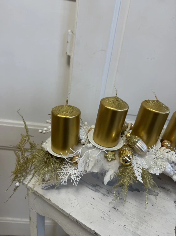 Svícen adventní bílozlatý oblouk