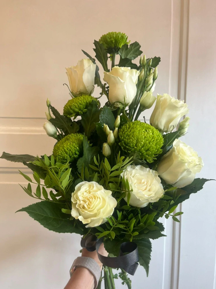 Smuteční kytice - bílozenená