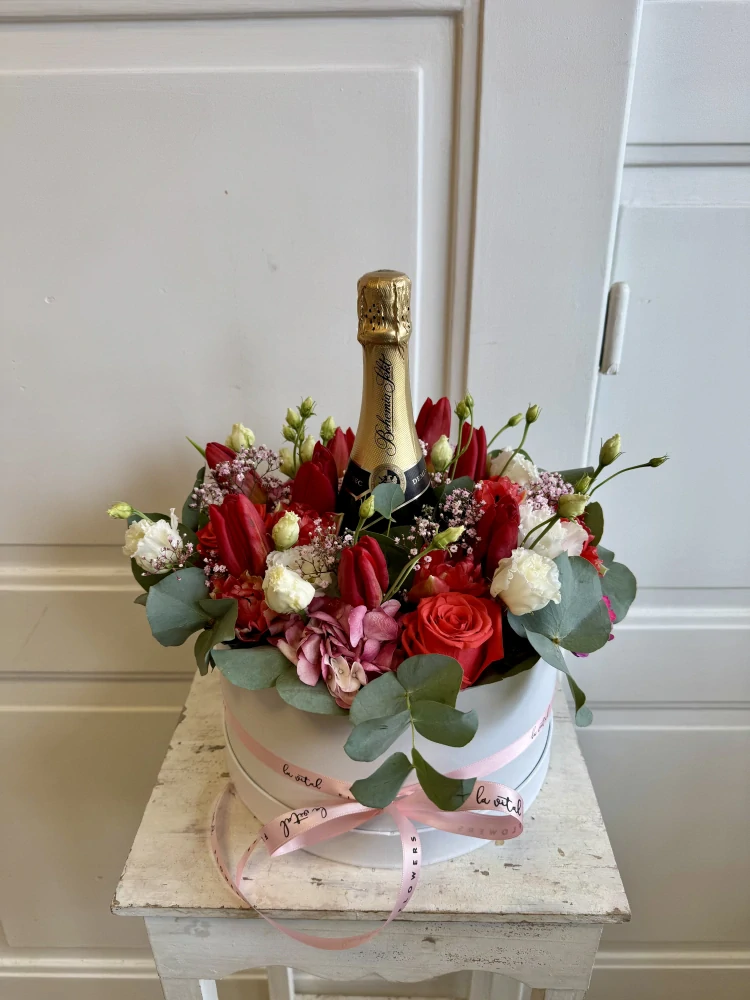 Flower box maxi - růžovobílý s lahví