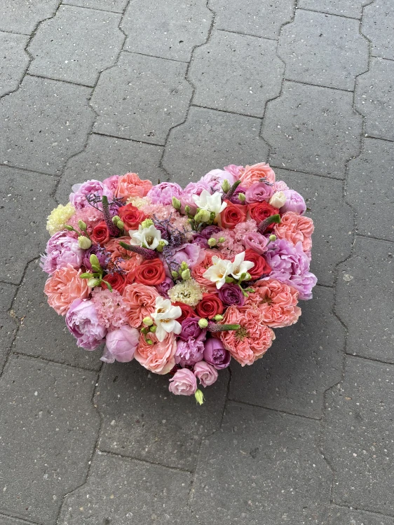 Flower box - srdce mix květin 