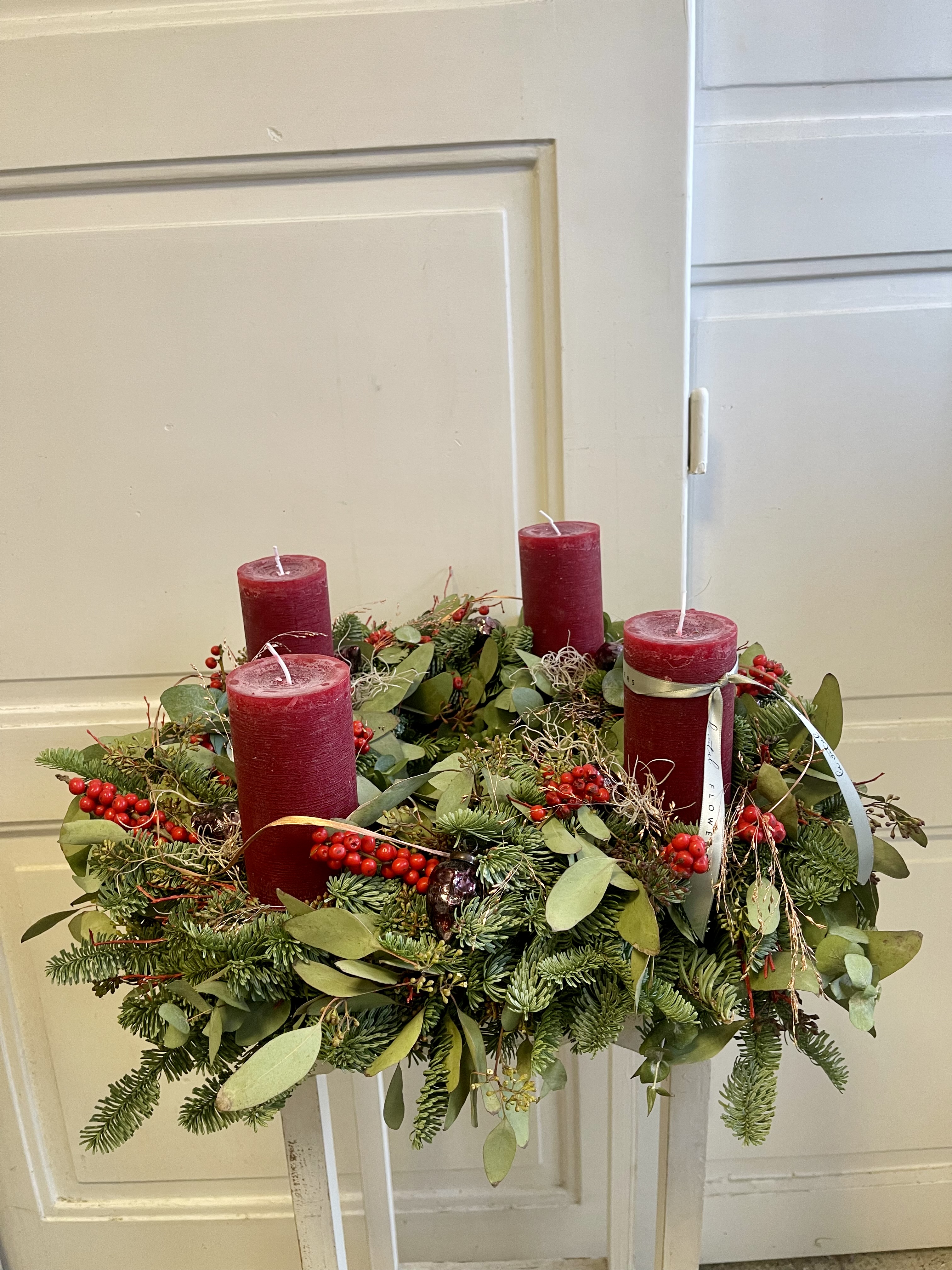 Velký adventní věnec červená 