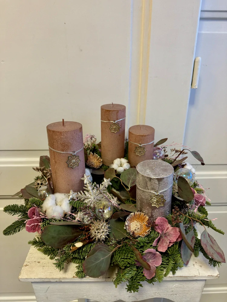 Adventní věnec přírodní rosegold