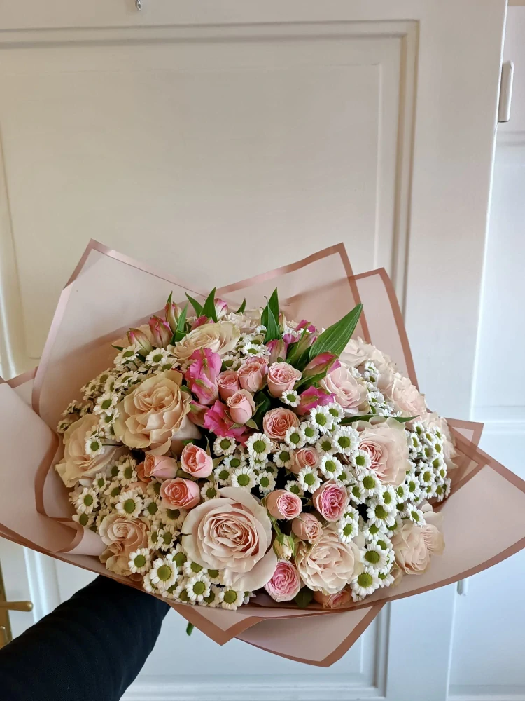 Kytice - luxusní růže a santini 