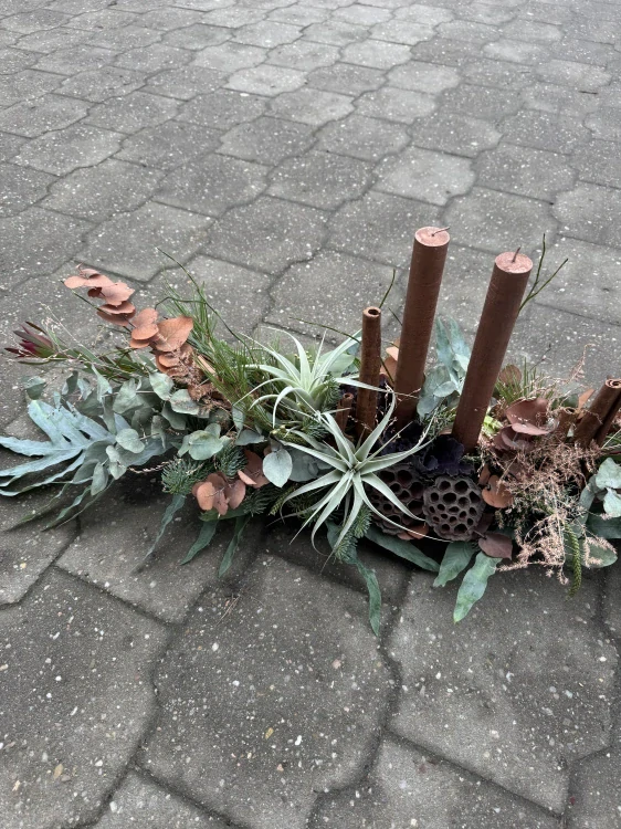 Luxusní zimní elegantní dekorace na stůl 