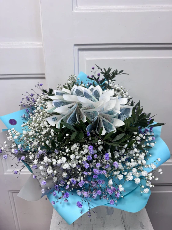 Netradiční kytice - kytice z bankovek 3