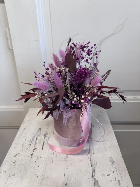 Box semiš růžový mix eucalyptu a lučního kvítí S