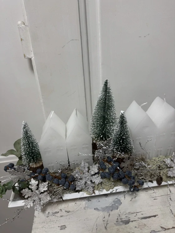 Svícen adventní moderní s domečky 