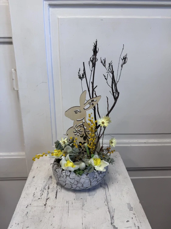 Přírodní dekorace se zajícem 