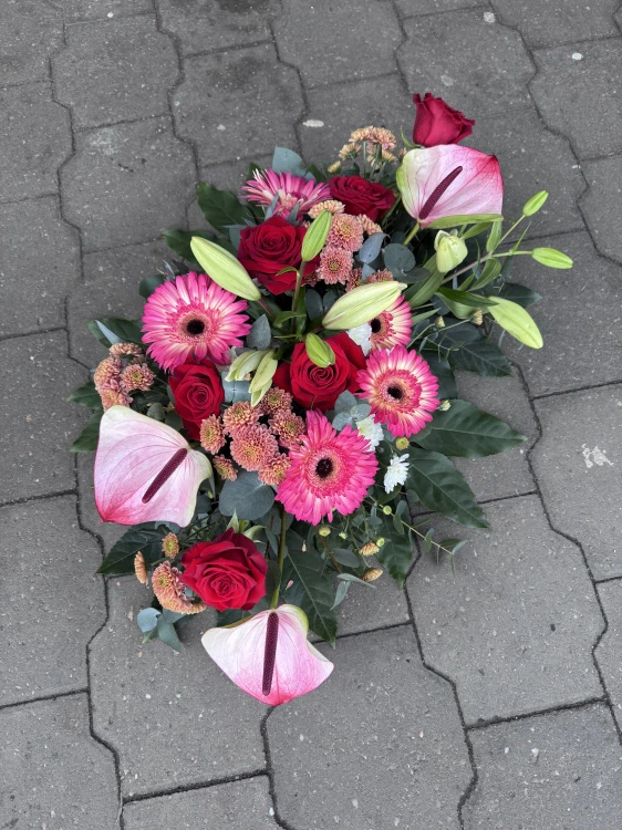 Smuteční kytice -  lilie a gerbery