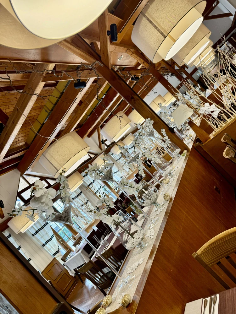 Výzdoba interiéru restaurace 