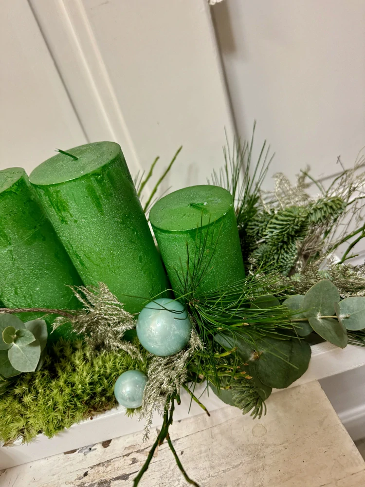 Svícen adventní mechový  zelené svíčky