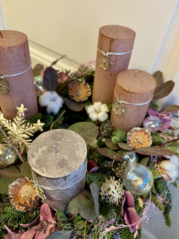 Adventní věnec přírodní rosegold