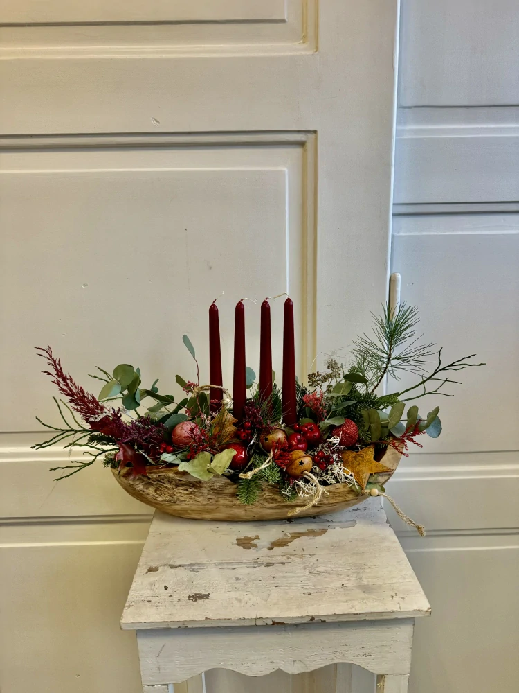 Adventní svícen v teakové nádobě  červená 