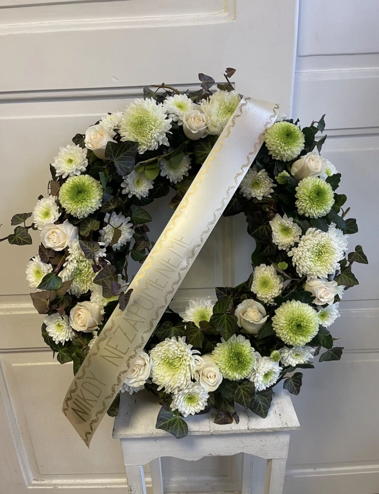 Smuteční věnec luxusní bílý 