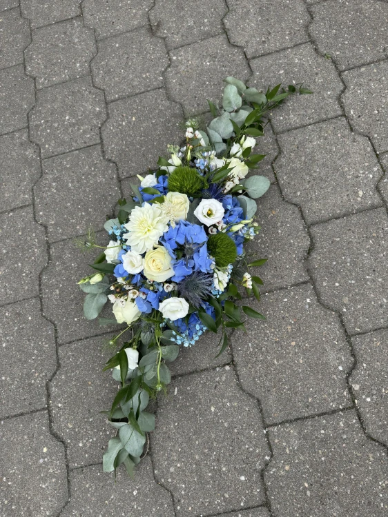 Květina na slavobránu  Blue Sea