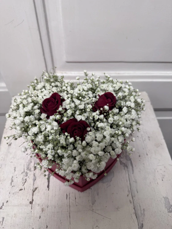 Flower box - srdce 3ks  růže a nevěstin závoj 