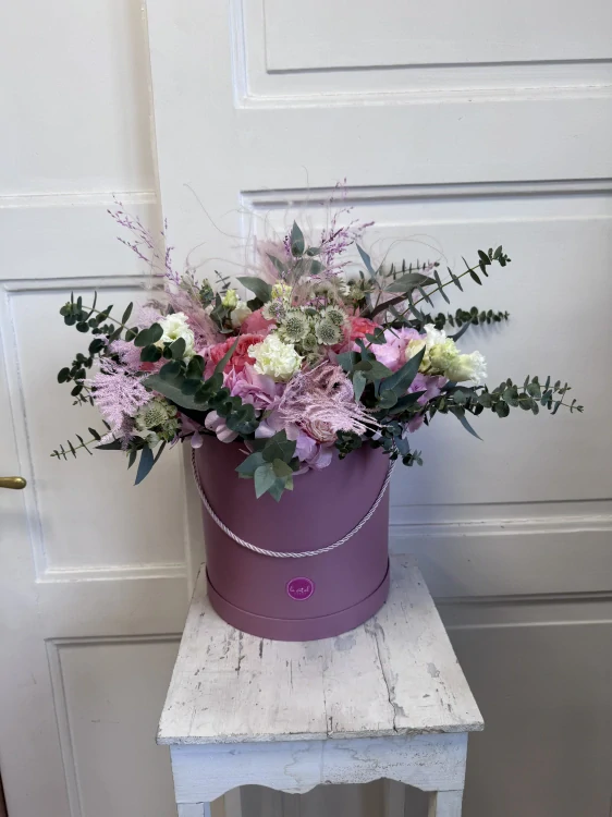 Maxi flowerbox – romantická elegance v růžových tónech