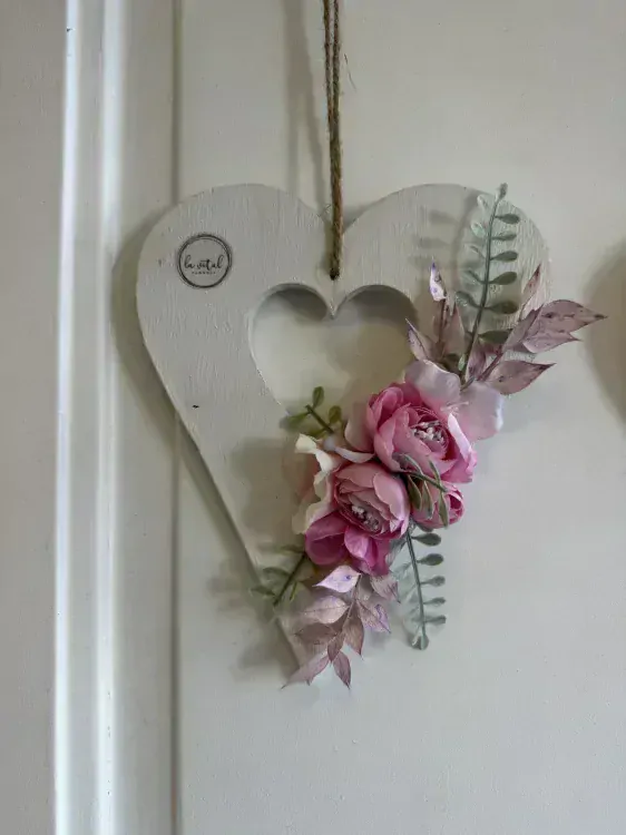 Závěsné srdíčko bílé 3 barevné varianty