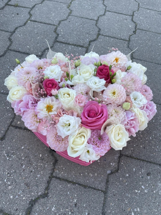 Flower box - srdce mix květin 