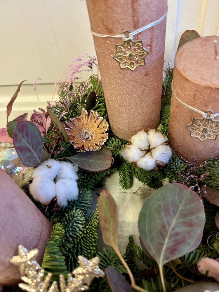 Adventní věnec přírodní rosegold