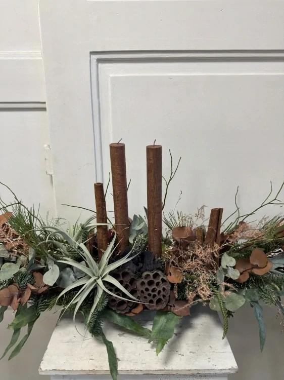 Luxusní zimní elegantní dekorace na stůl 