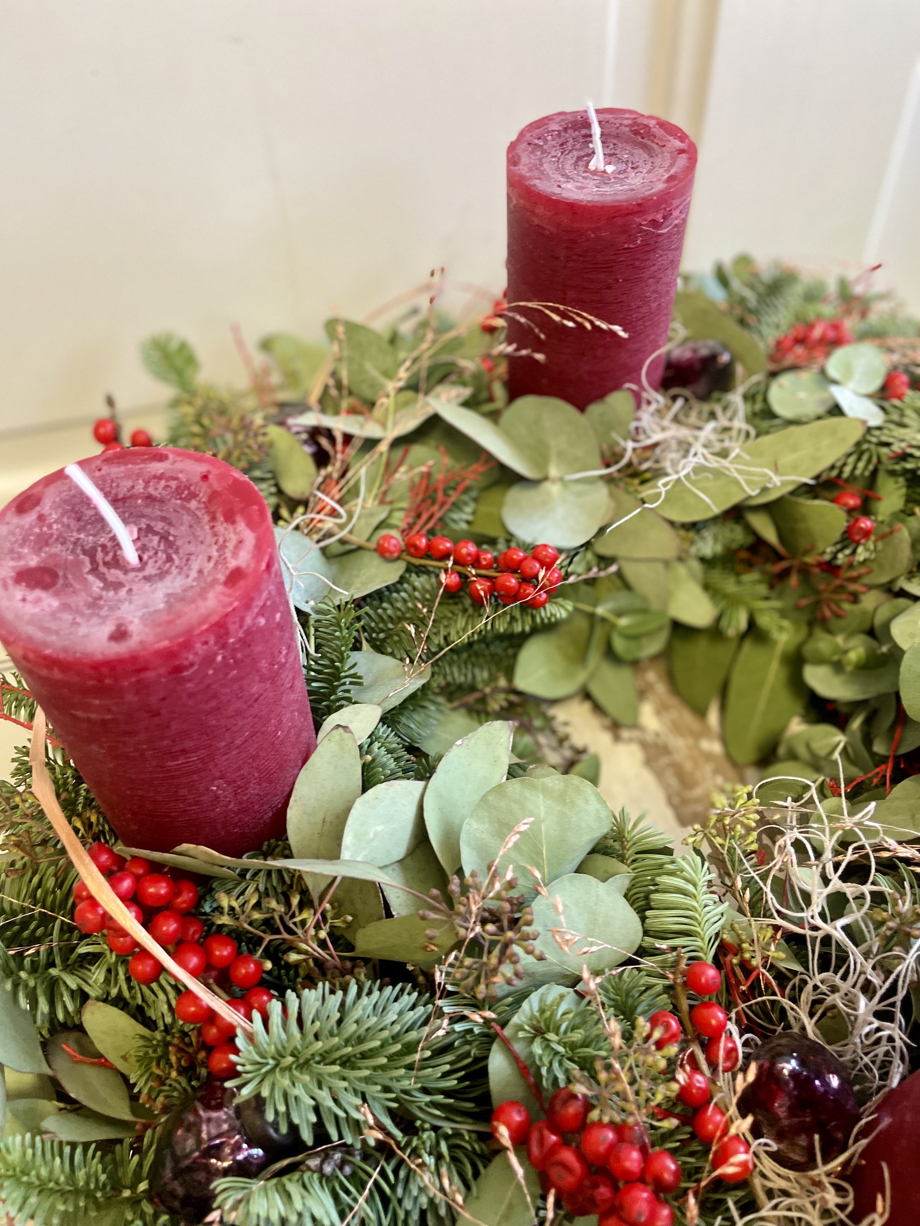 Velký adventní věnec červená 