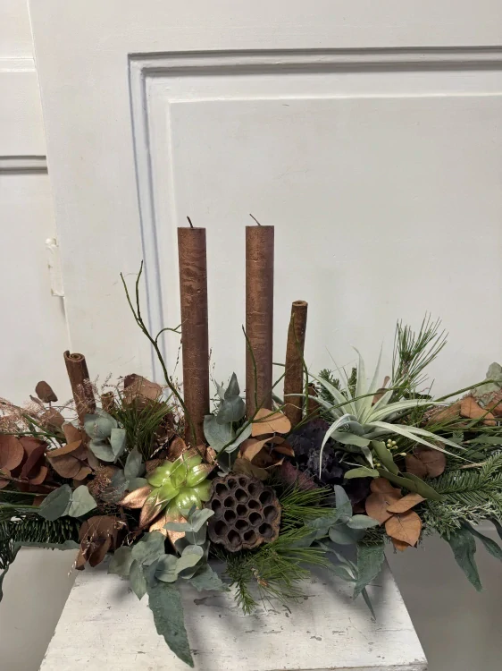 Luxusní zimní elegantní dekorace na stůl 