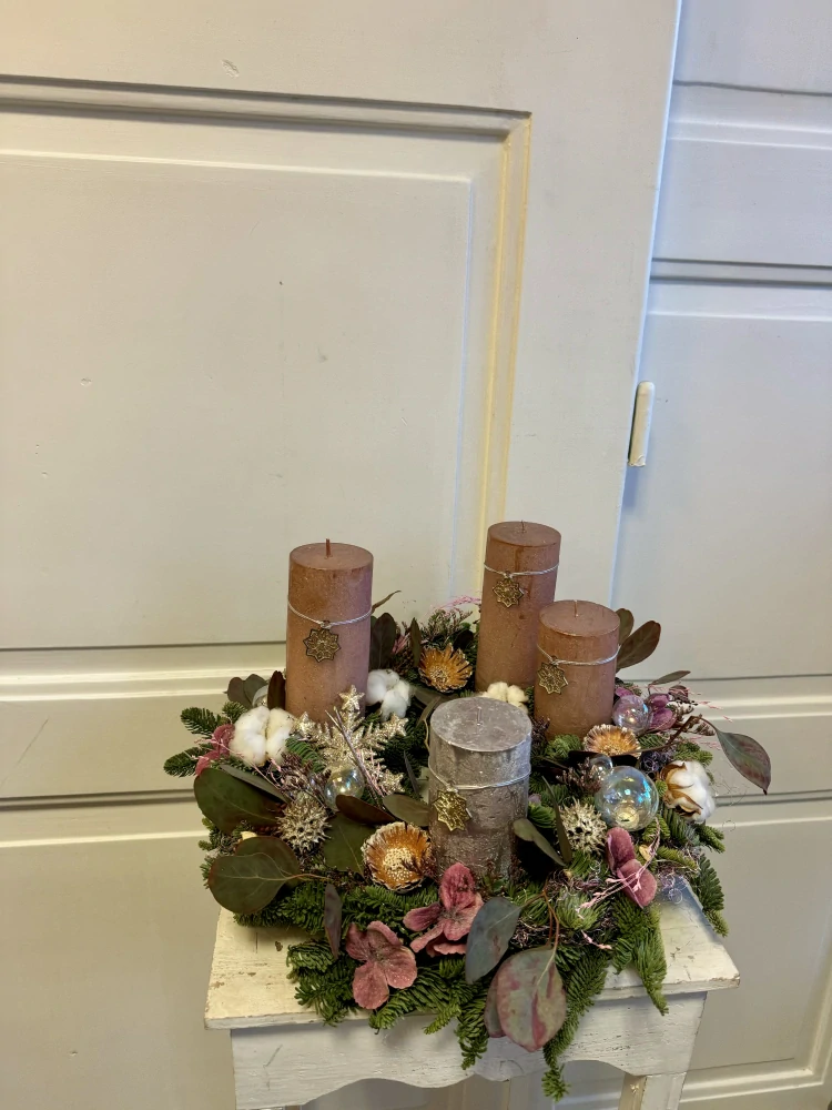 Adventní věnec přírodní rosegold