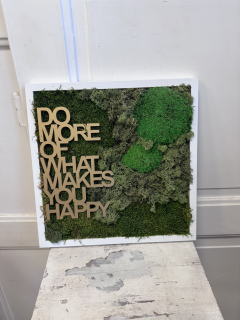 Mechový obraz „Do More of What Makes You Happy“ – 35 × 35 cm